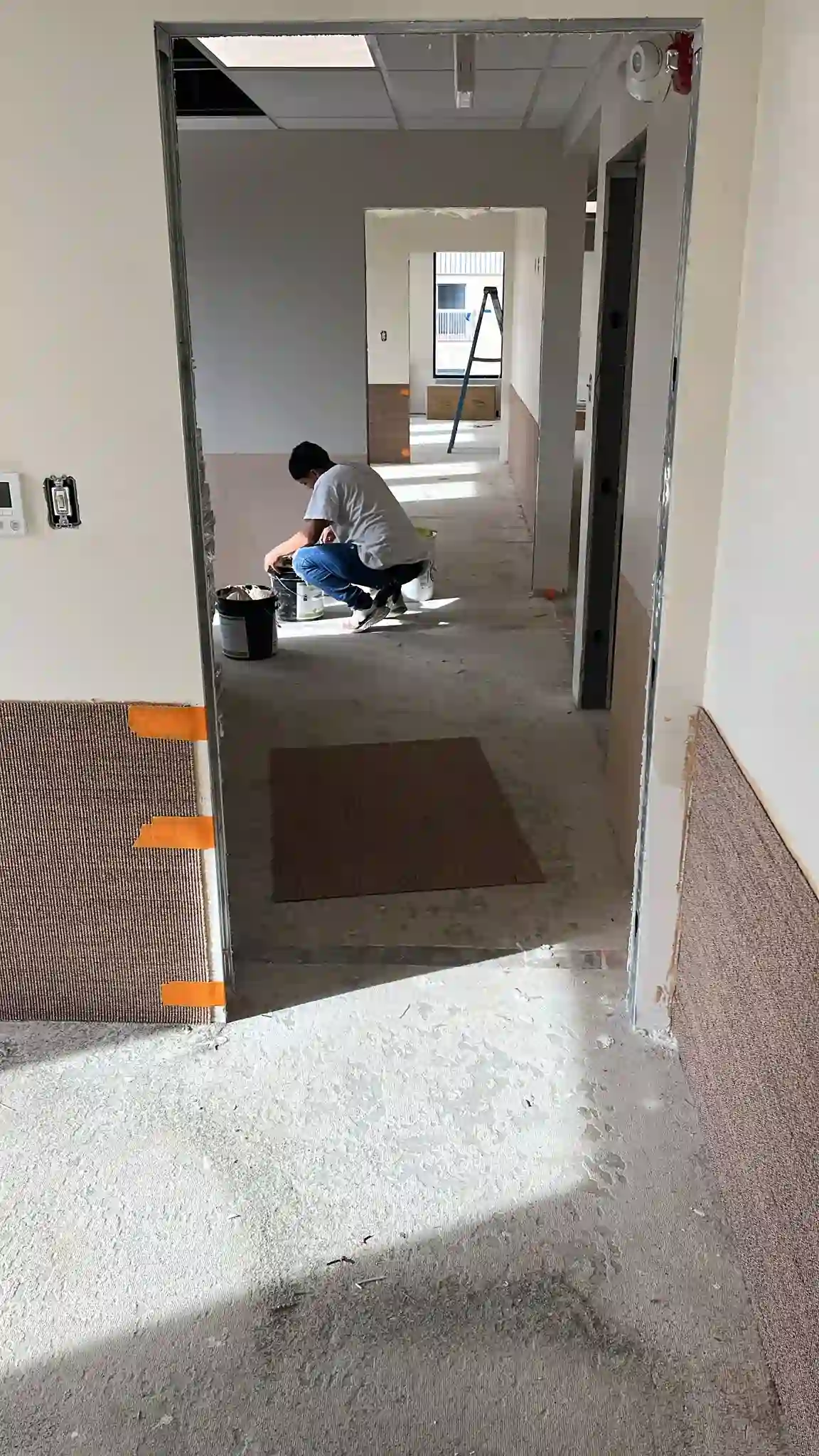 Wallpaper installation in Everett
