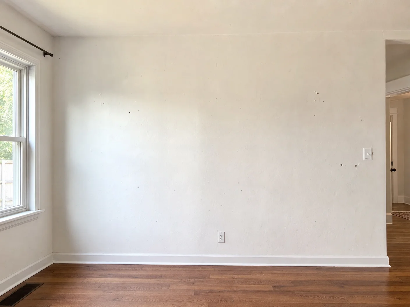 Room before wallpaper installation