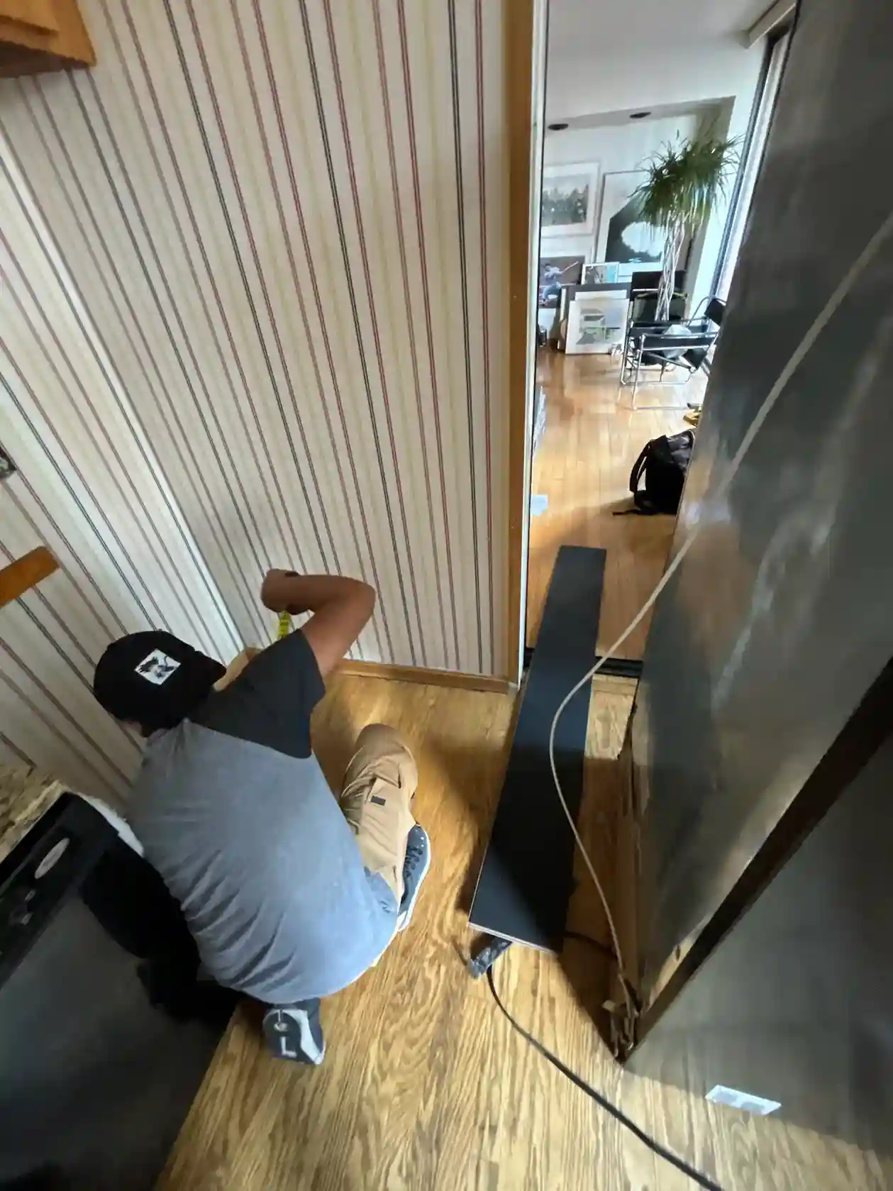 Hotel wallcovering installation